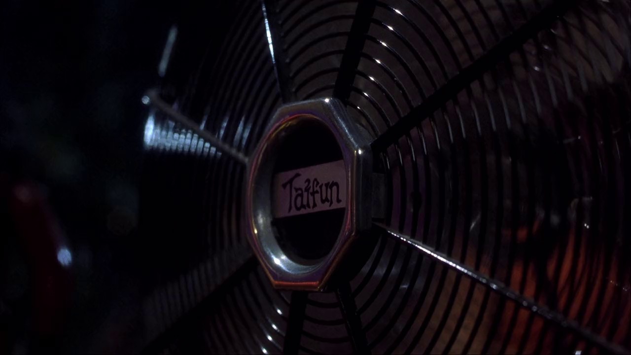 Final Destination (2000) NF WEB-DL Hindi + English 720p x264 AVC DDP 5.1 ESub.mkv.0001